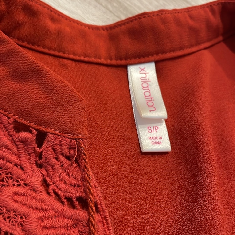 XHILARATION - blouse - Picture 3 of 3